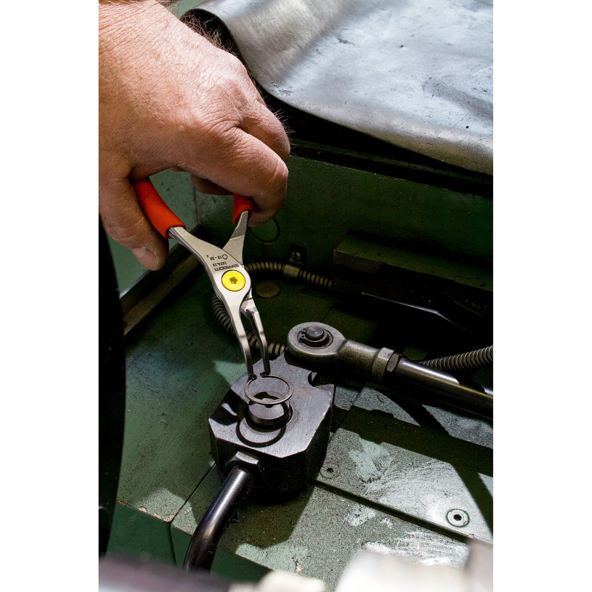 167A - 45° Angled Nose Outside Circlips® Pliers