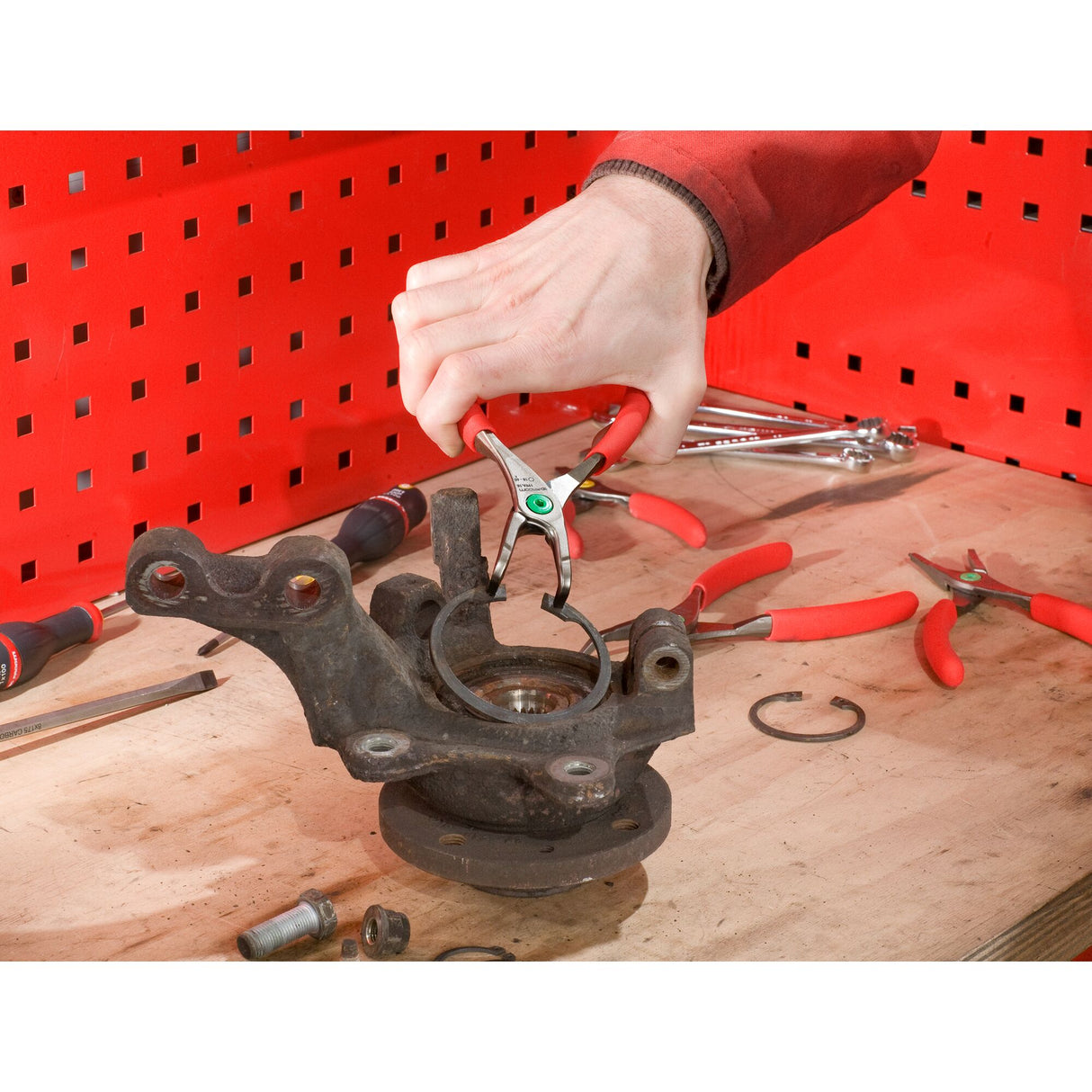 199A - 90° Angled Nose Inside Circlips® Pliers