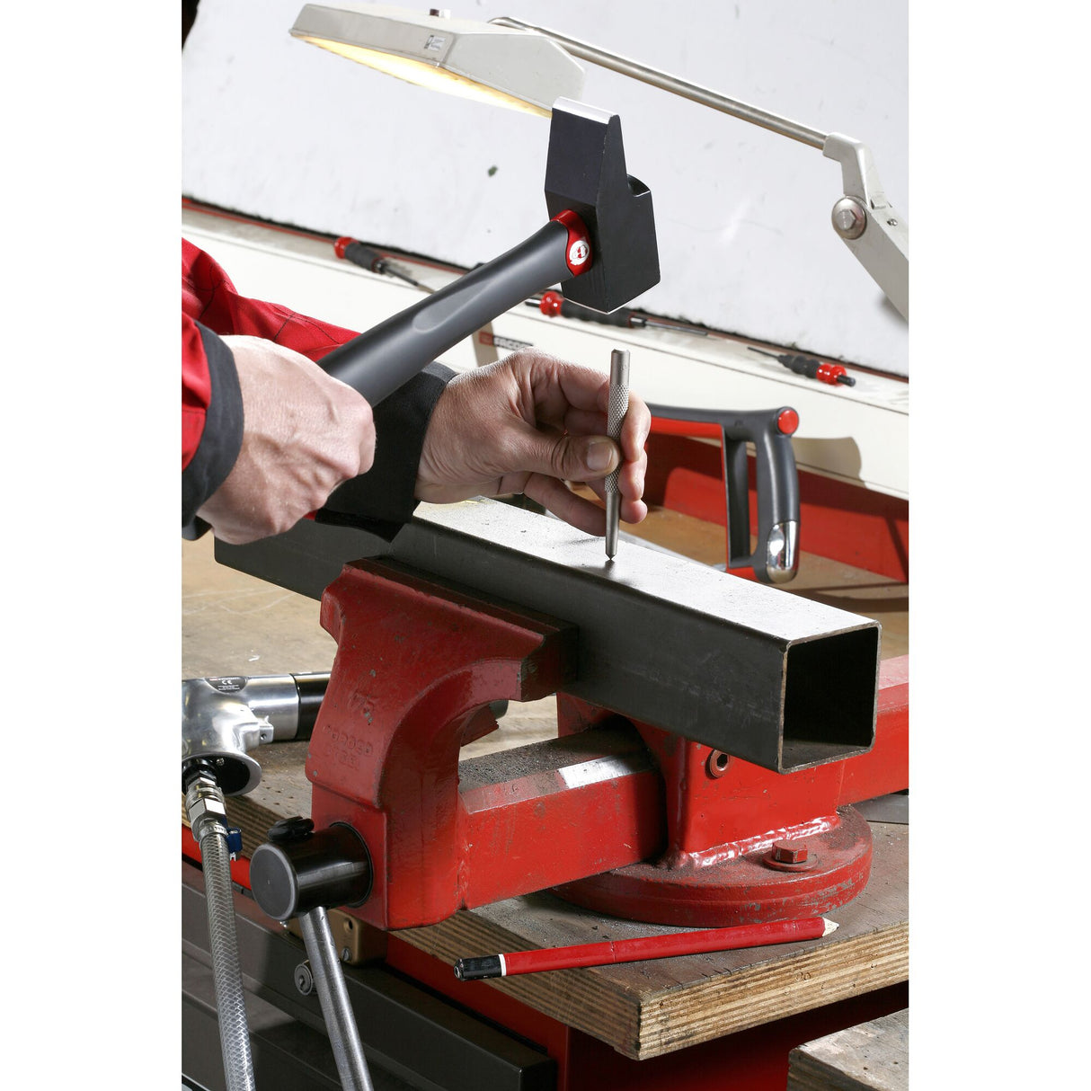 256 - Precision centre punches