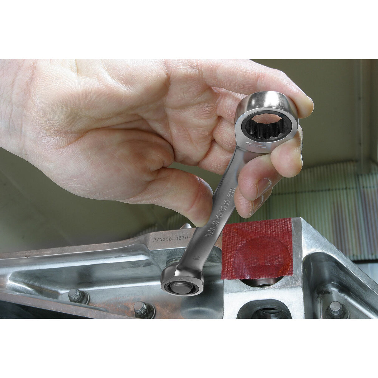 64 - Straight double box-end ratchet wrenches, metric