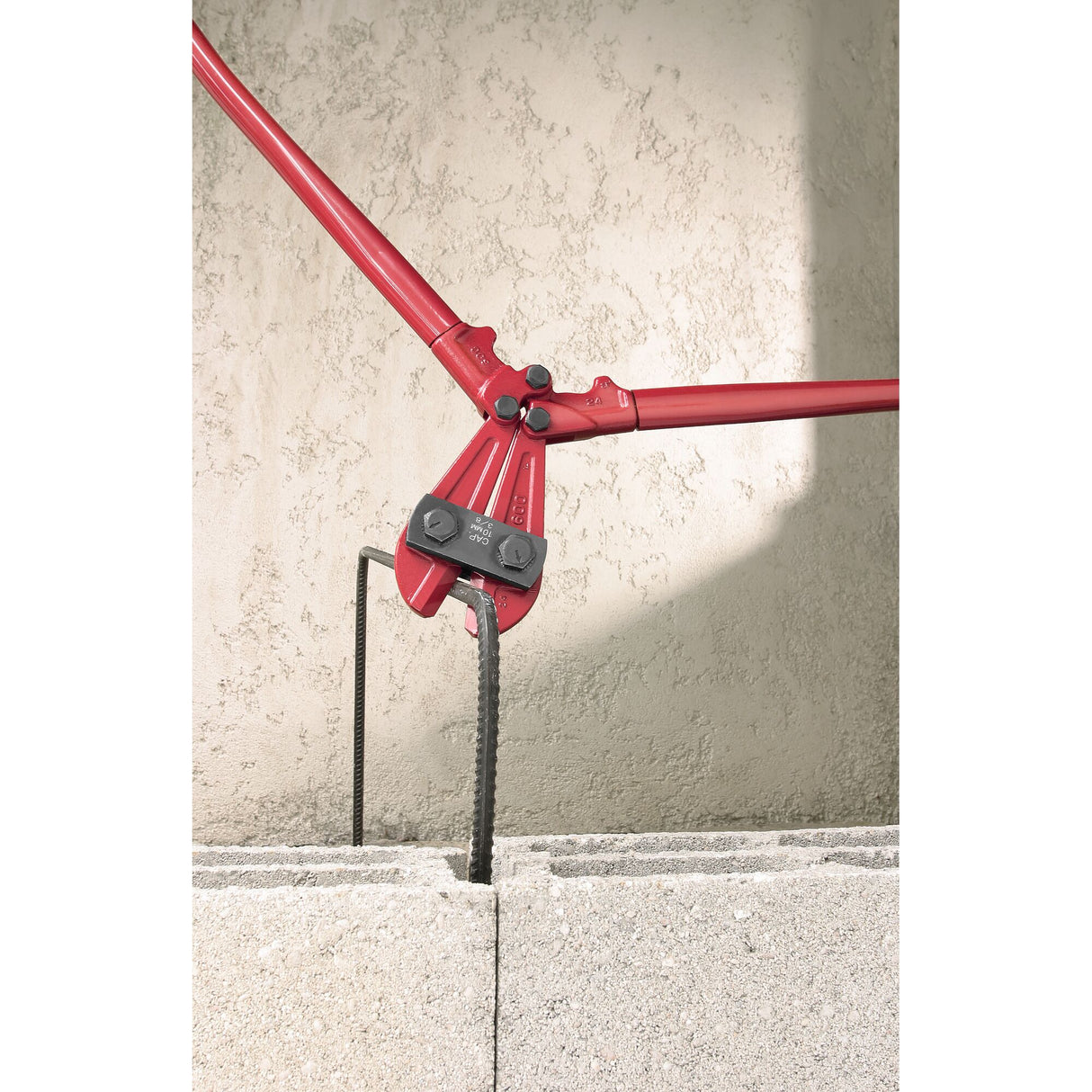 990.BF - Axial cut tubular arm bolt croppers