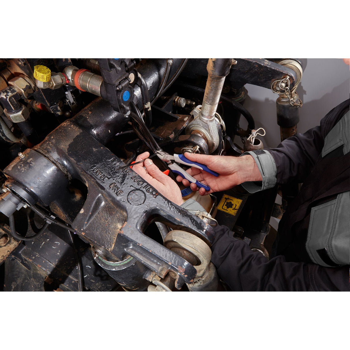 Electricians cutting pliers