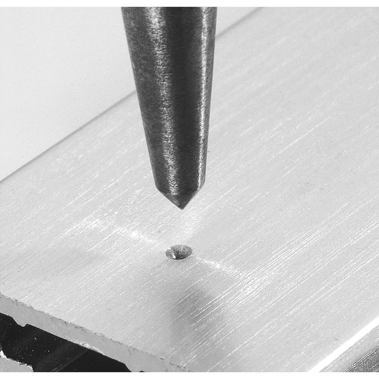 257.G - Sheathed automatic centre punch