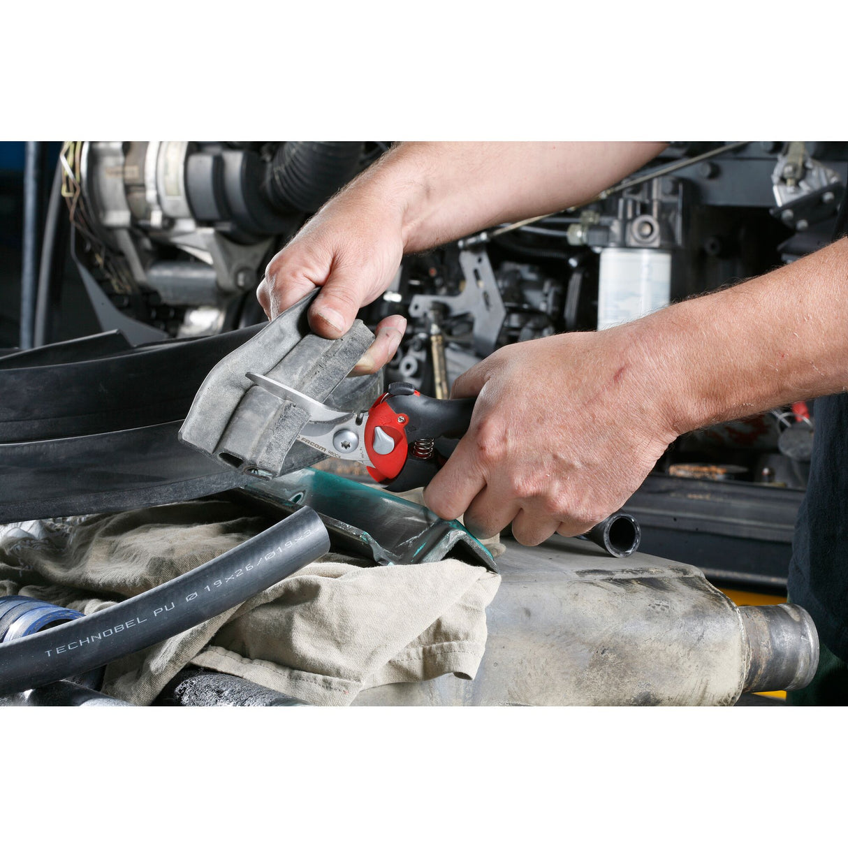 980 - Multi purpose shears