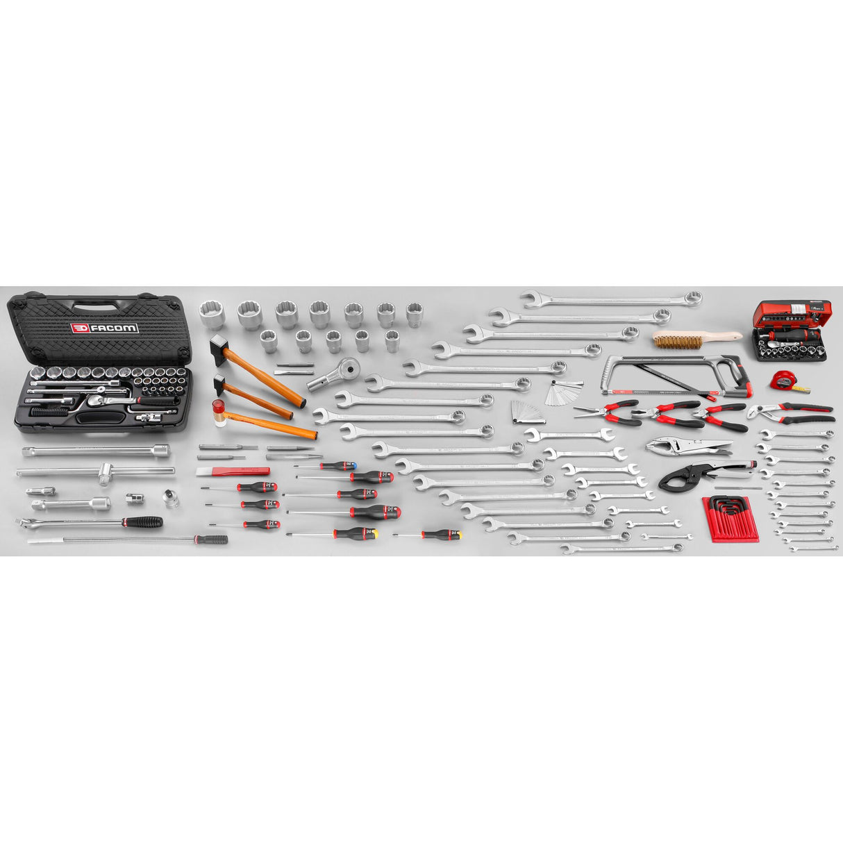 Agricultural Machinery Metric Tool Kit (174 pc.)
