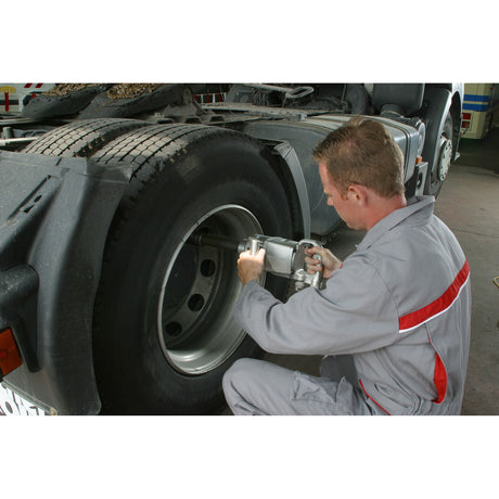 1 in. Extended Anvil Impact Wrench